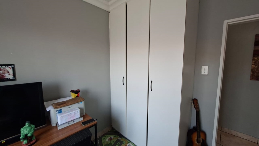 3 Bedroom Property for Sale in Denneoord Gauteng