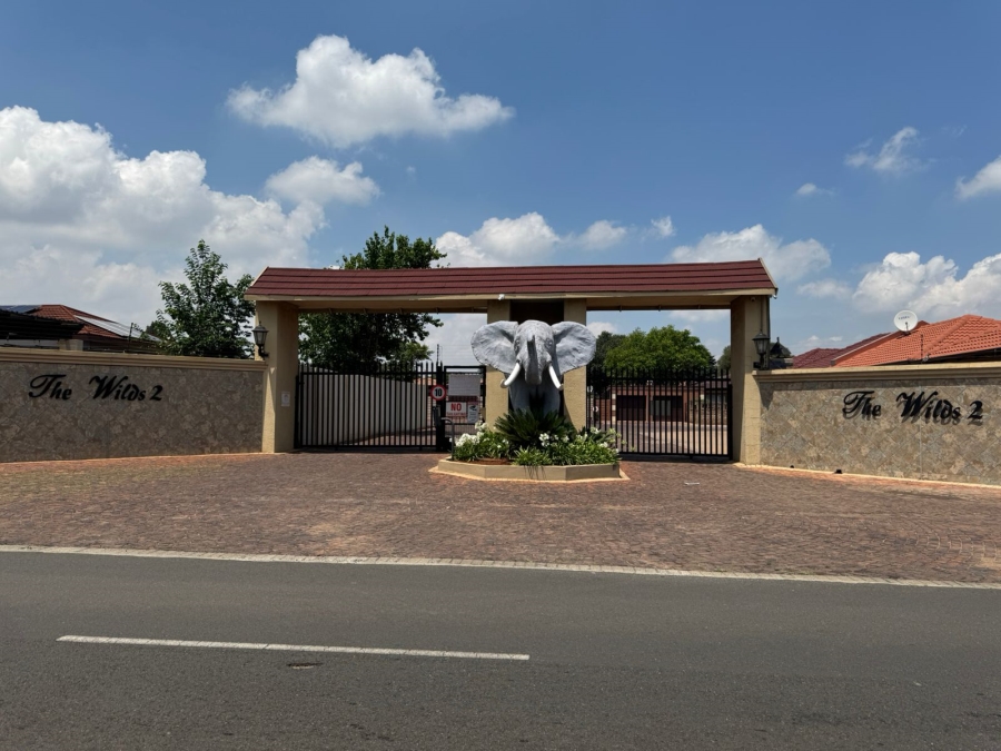 3 Bedroom Property for Sale in Denneoord Gauteng
