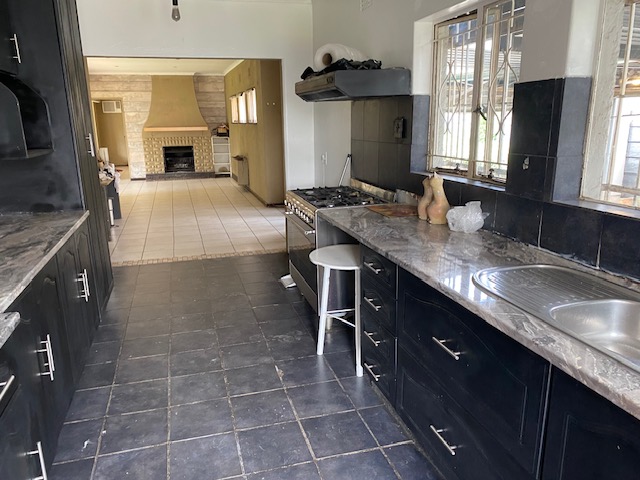 3 Bedroom Property for Sale in Buurendal Gauteng
