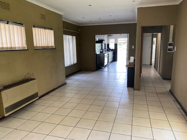 3 Bedroom Property for Sale in Buurendal Gauteng