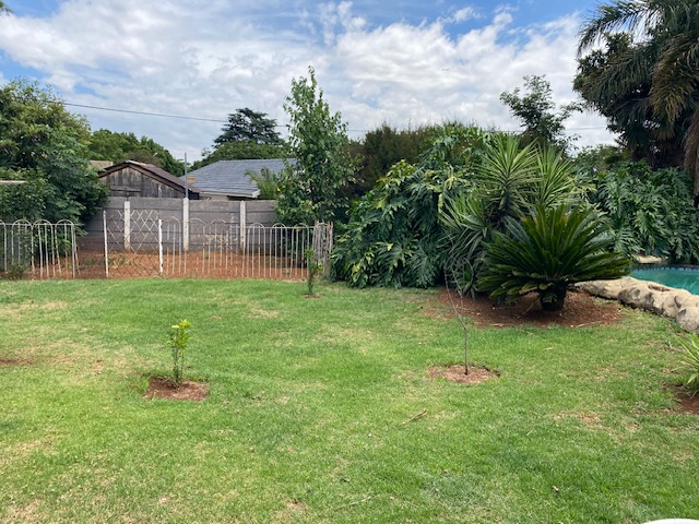 3 Bedroom Property for Sale in Buurendal Gauteng