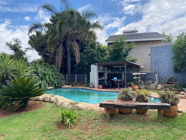 3 Bedroom Property for Sale in Buurendal Gauteng