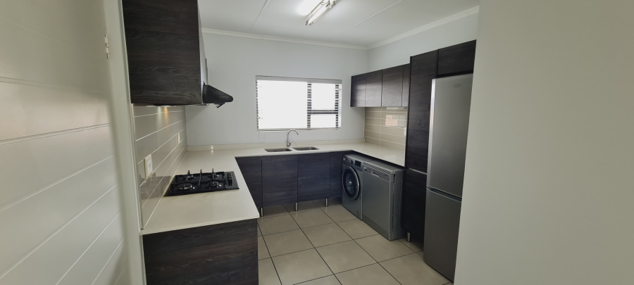To Let 2 Bedroom Property for Rent in Greenstone Hill Gauteng