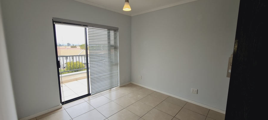 To Let 2 Bedroom Property for Rent in Greenstone Hill Gauteng