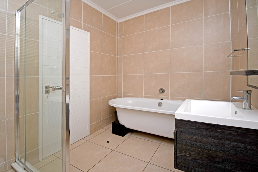 To Let 3 Bedroom Property for Rent in Greenstone Hill Gauteng