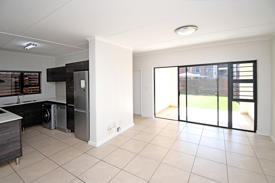 To Let 3 Bedroom Property for Rent in Greenstone Hill Gauteng