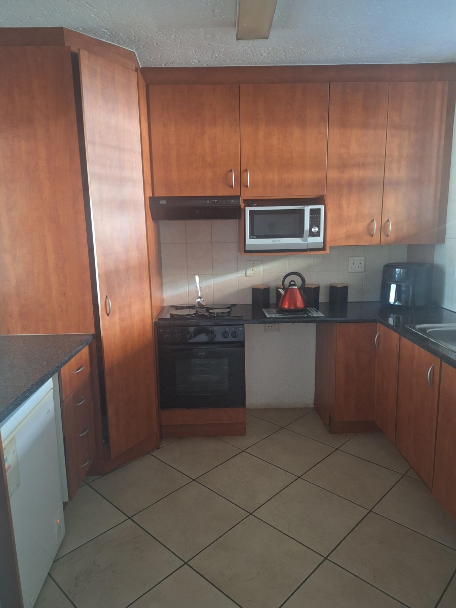 2 Bedroom Property for Sale in Corlett Gardens Gauteng