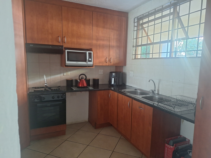 2 Bedroom Property for Sale in Corlett Gardens Gauteng