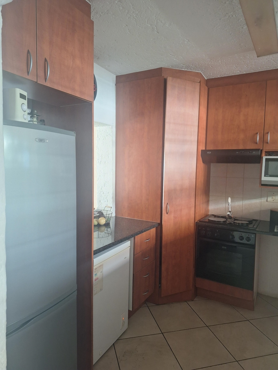 2 Bedroom Property for Sale in Corlett Gardens Gauteng