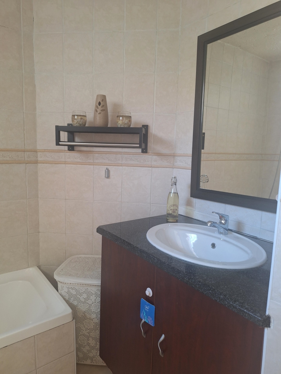 2 Bedroom Property for Sale in Corlett Gardens Gauteng