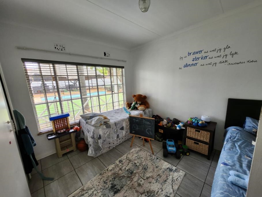 To Let 5 Bedroom Property for Rent in Dalpark Proper Gauteng