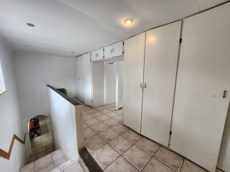 To Let 5 Bedroom Property for Rent in Dalpark Proper Gauteng