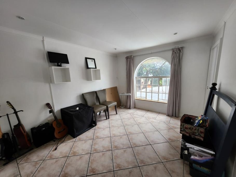 To Let 5 Bedroom Property for Rent in Dalpark Proper Gauteng