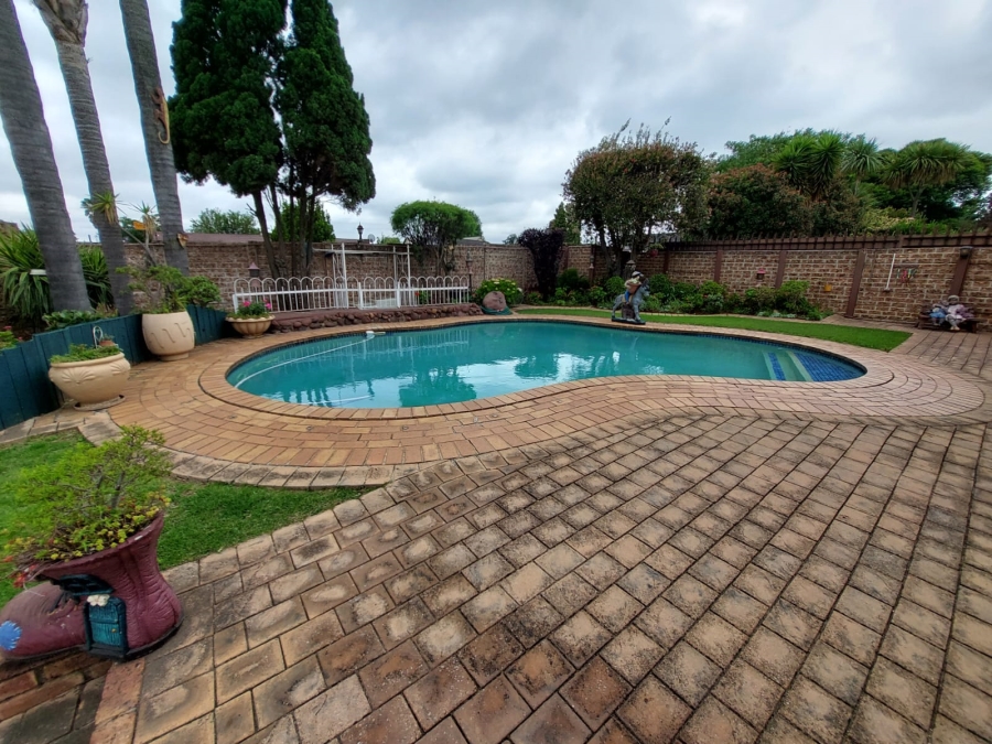 3 Bedroom Property for Sale in Brenthurst Gauteng