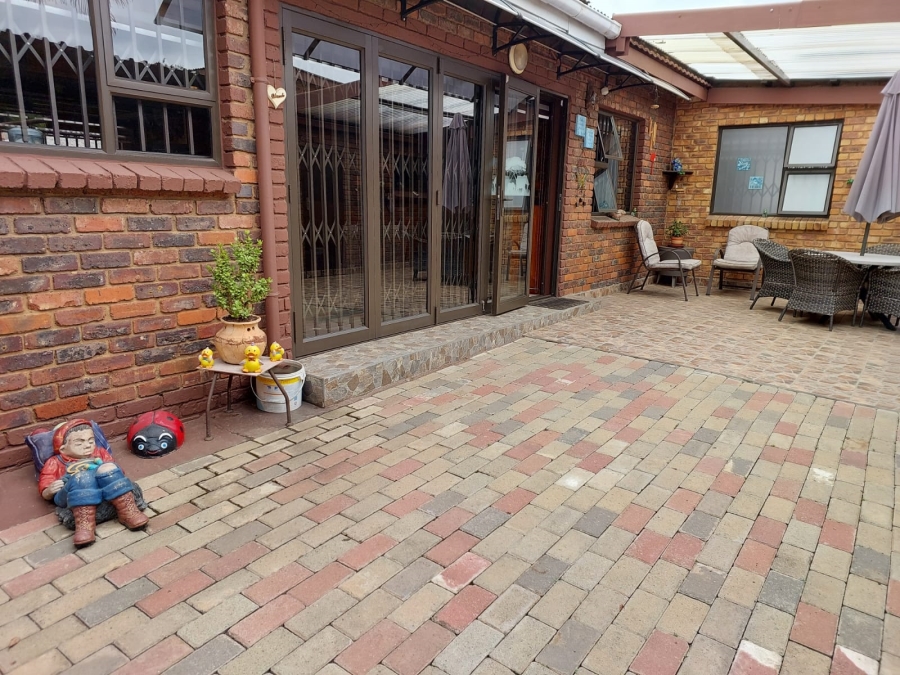 3 Bedroom Property for Sale in Brenthurst Gauteng