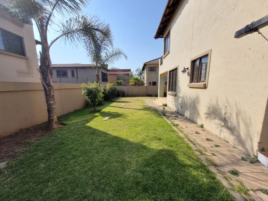 To Let 3 Bedroom Property for Rent in Sonneveld Gauteng