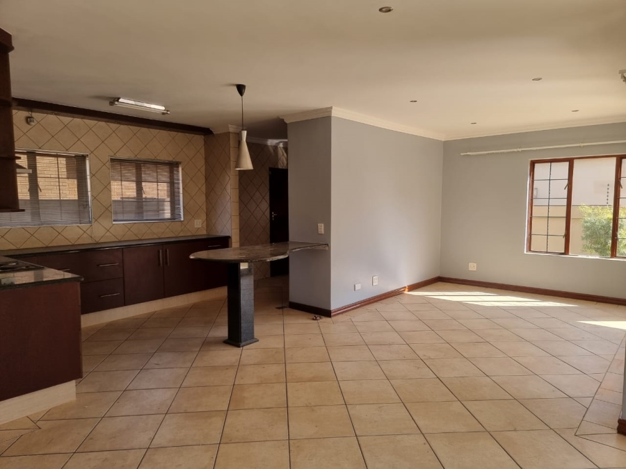 To Let 3 Bedroom Property for Rent in Sonneveld Gauteng