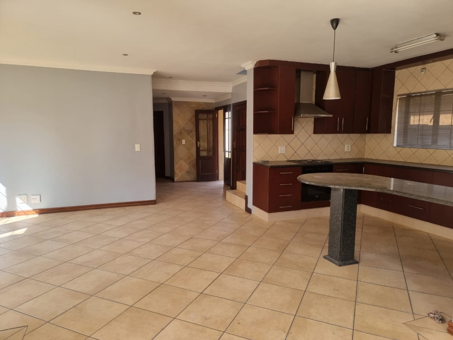 To Let 3 Bedroom Property for Rent in Sonneveld Gauteng