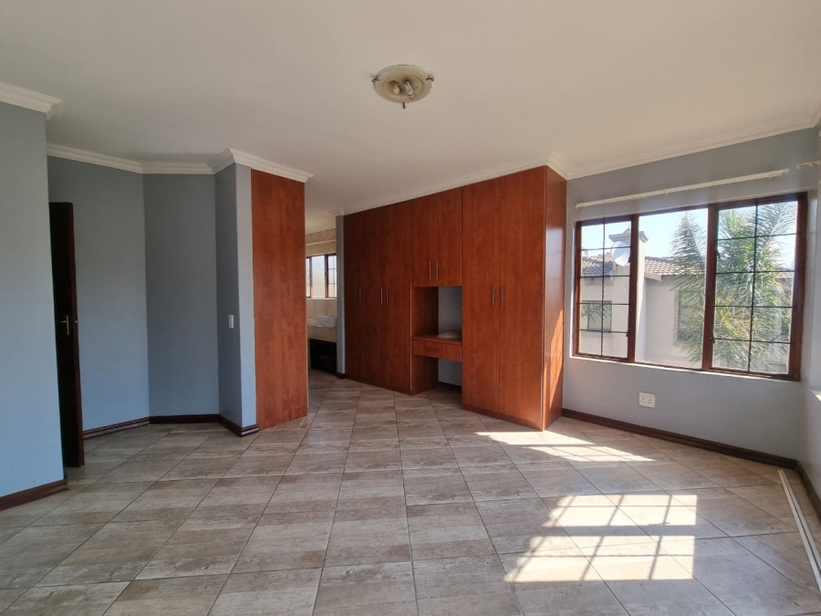 To Let 3 Bedroom Property for Rent in Sonneveld Gauteng