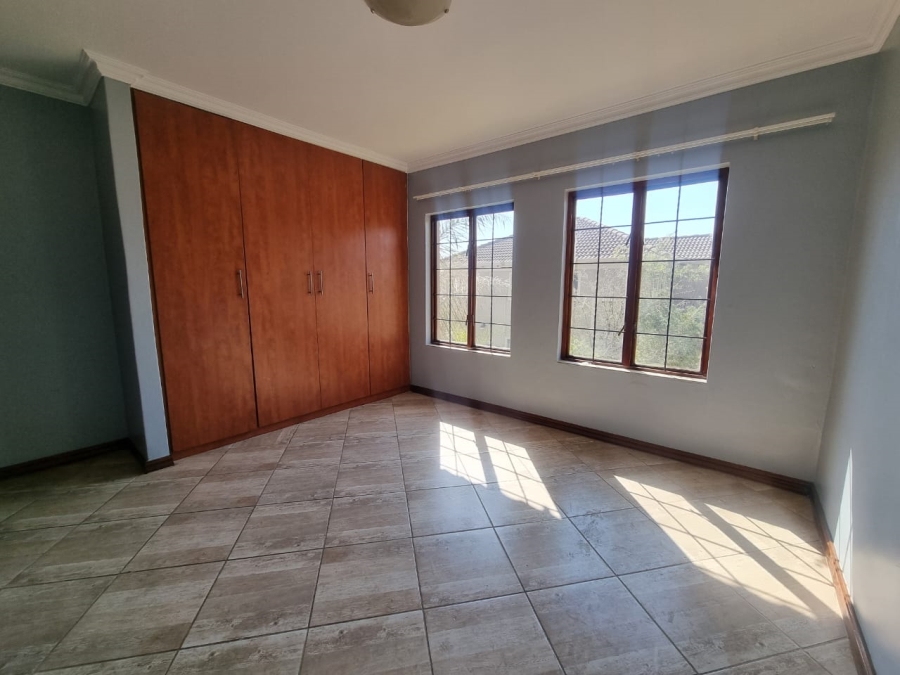 To Let 3 Bedroom Property for Rent in Sonneveld Gauteng