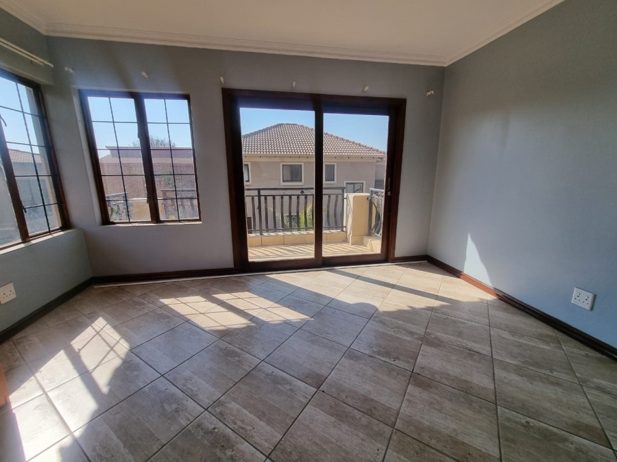 To Let 3 Bedroom Property for Rent in Sonneveld Gauteng