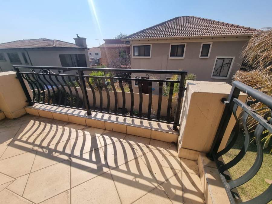 To Let 3 Bedroom Property for Rent in Sonneveld Gauteng