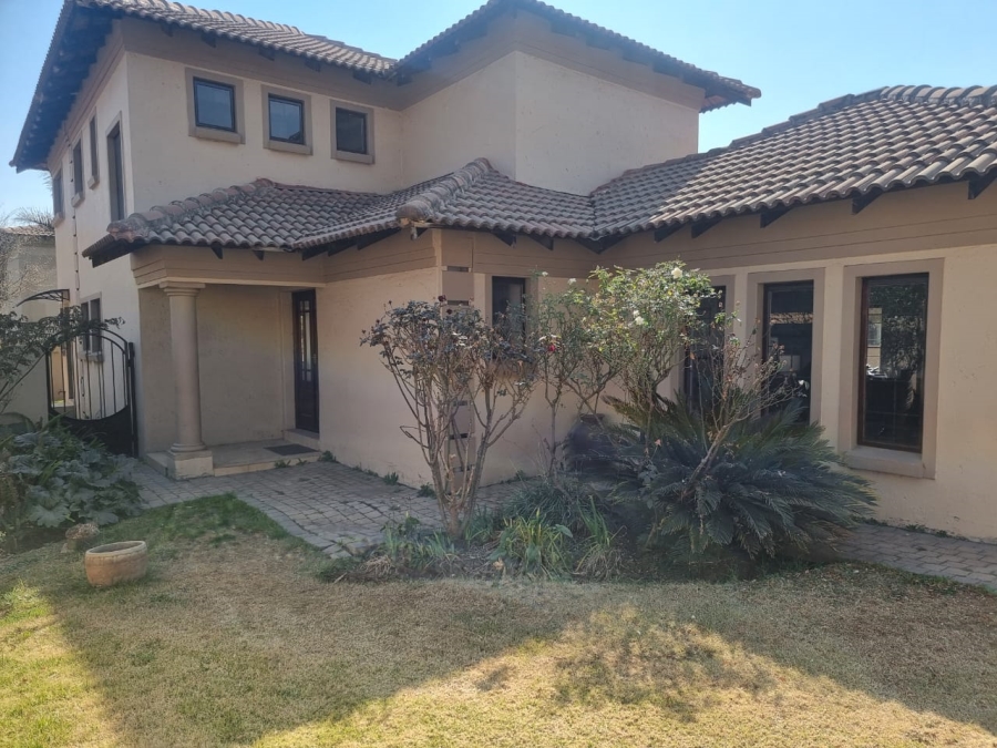 To Let 3 Bedroom Property for Rent in Sonneveld Gauteng