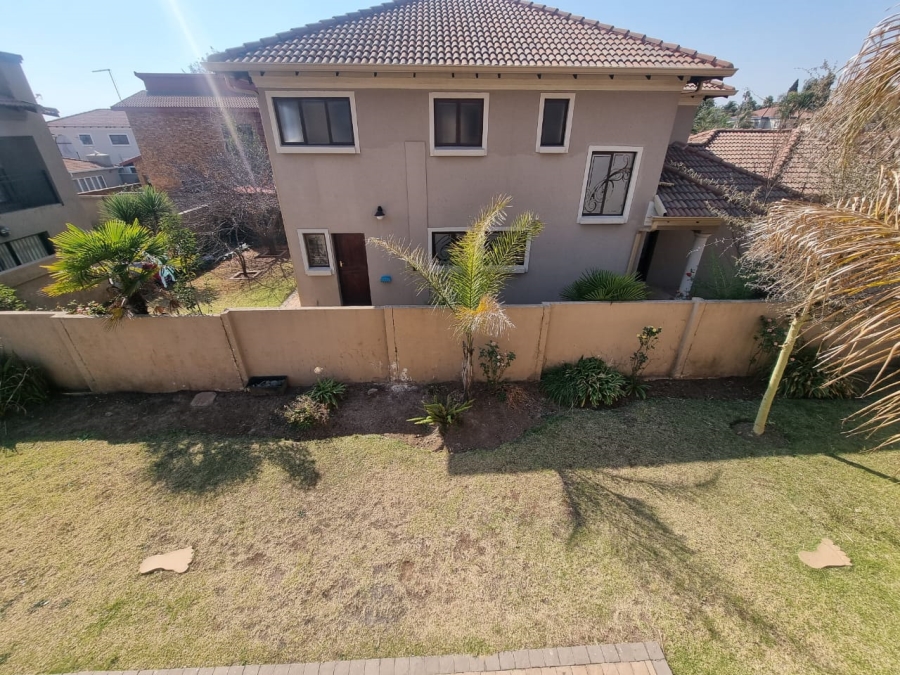 To Let 3 Bedroom Property for Rent in Sonneveld Gauteng