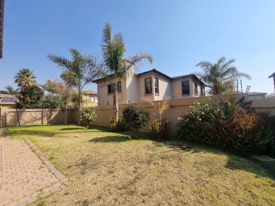 To Let 3 Bedroom Property for Rent in Sonneveld Gauteng
