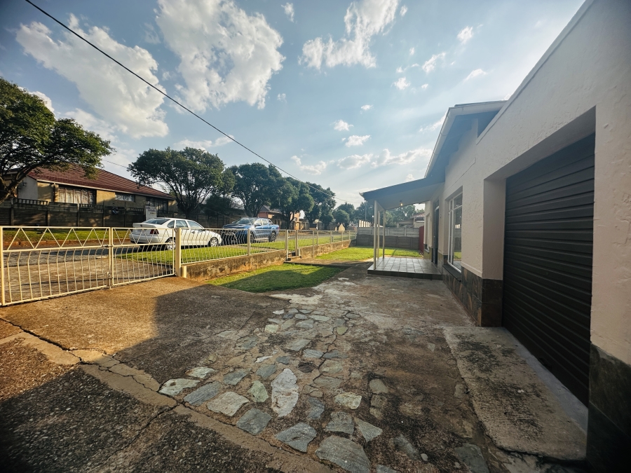 3 Bedroom Property for Sale in Brakpan Central Gauteng