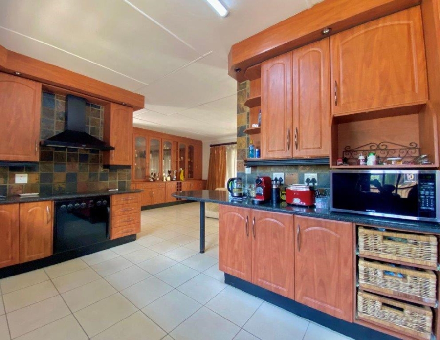 4 Bedroom Property for Sale in Elma Park Gauteng