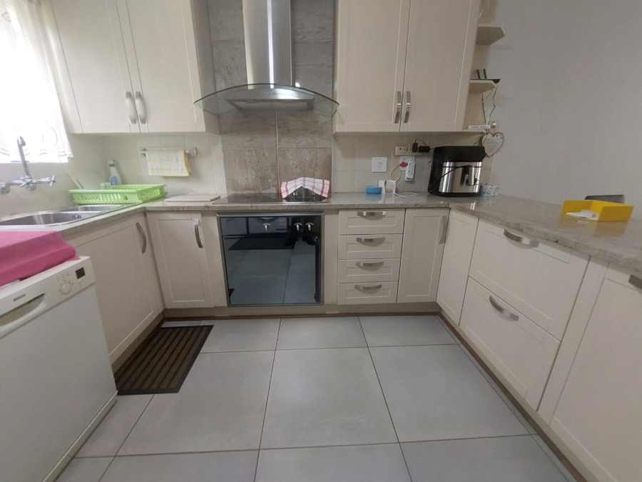 3 Bedroom Property for Sale in Wilgeheuwel Gauteng