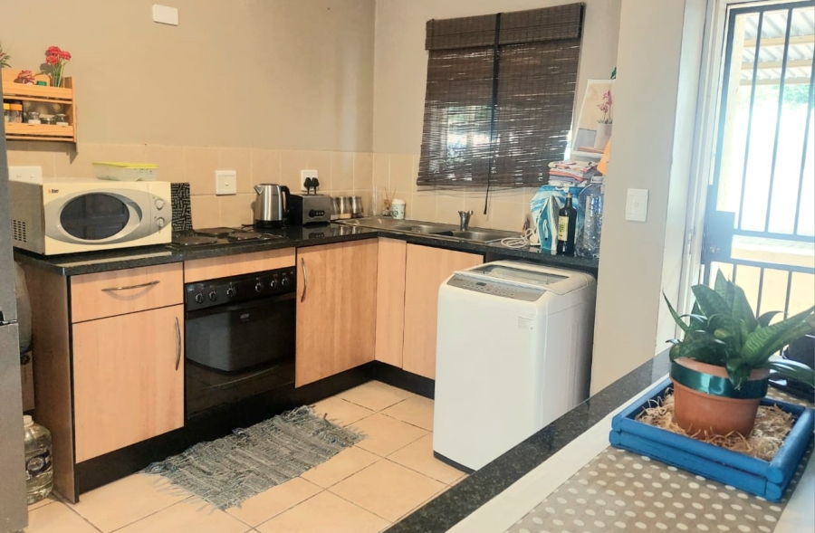 1 Bedroom Property for Sale in Sonnedal AH Gauteng