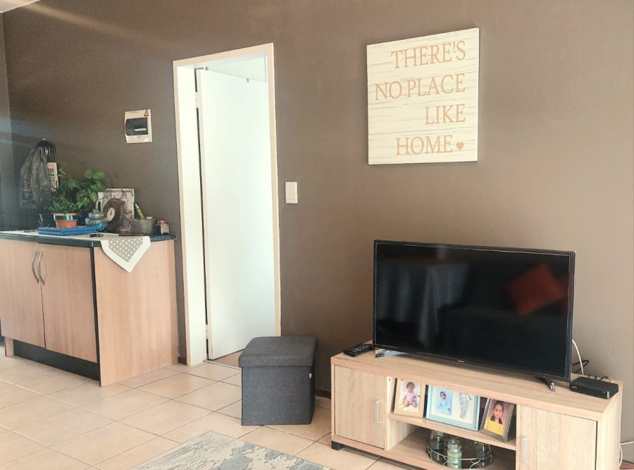 1 Bedroom Property for Sale in Sonnedal AH Gauteng