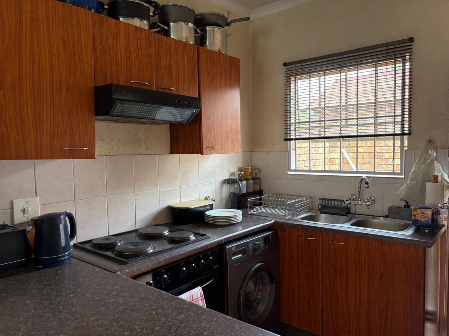 To Let 2 Bedroom Property for Rent in Kyalami Hills Gauteng