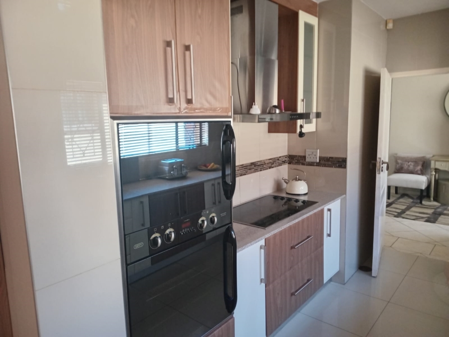 To Let 4 Bedroom Property for Rent in Edleen Gauteng