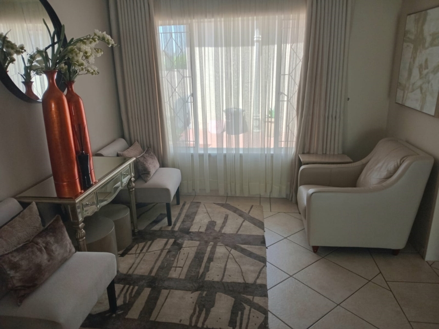To Let 4 Bedroom Property for Rent in Edleen Gauteng