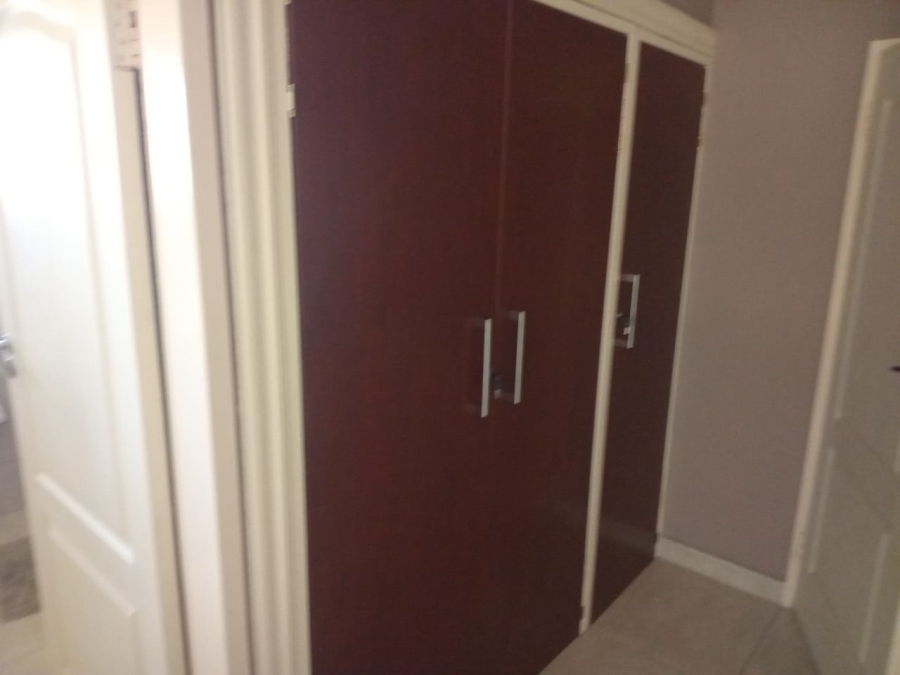To Let 4 Bedroom Property for Rent in Edleen Gauteng