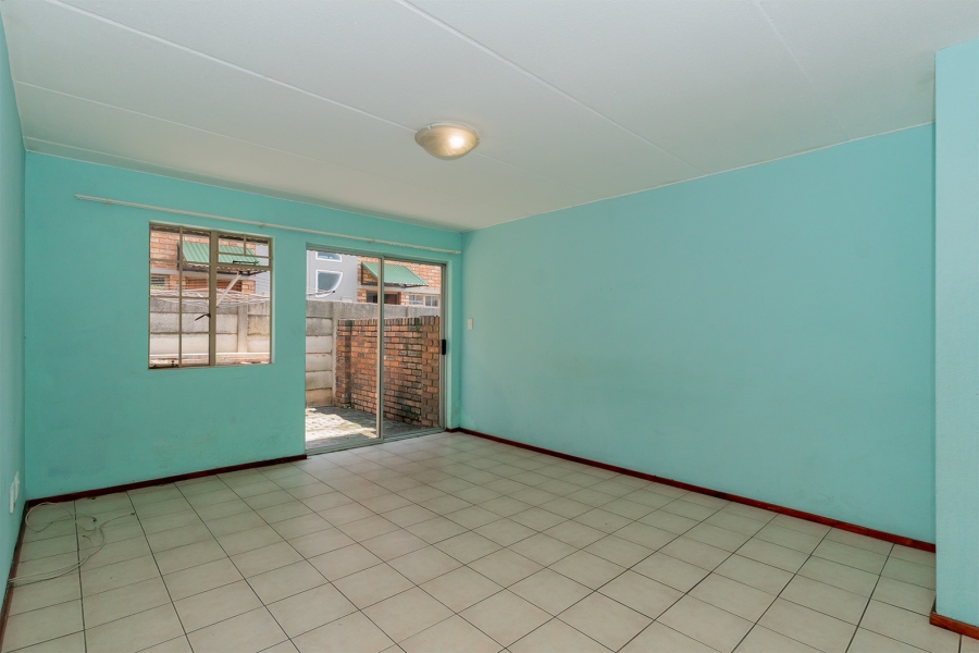 2 Bedroom Property for Sale in Edleen Gauteng