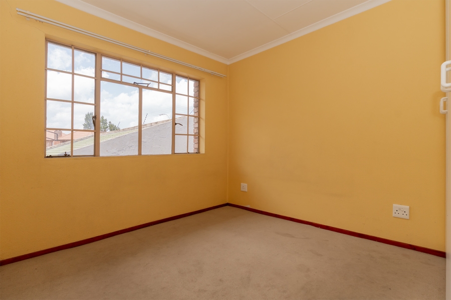 2 Bedroom Property for Sale in Edleen Gauteng