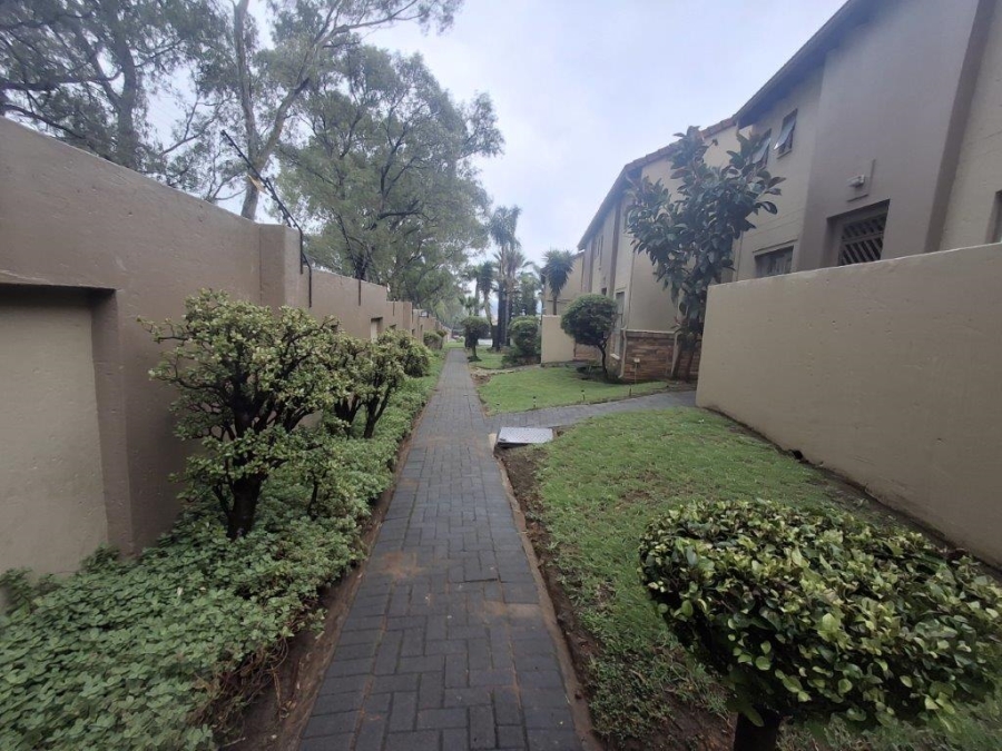 2 Bedroom Property for Sale in Dowerglen Ext 4 Gauteng