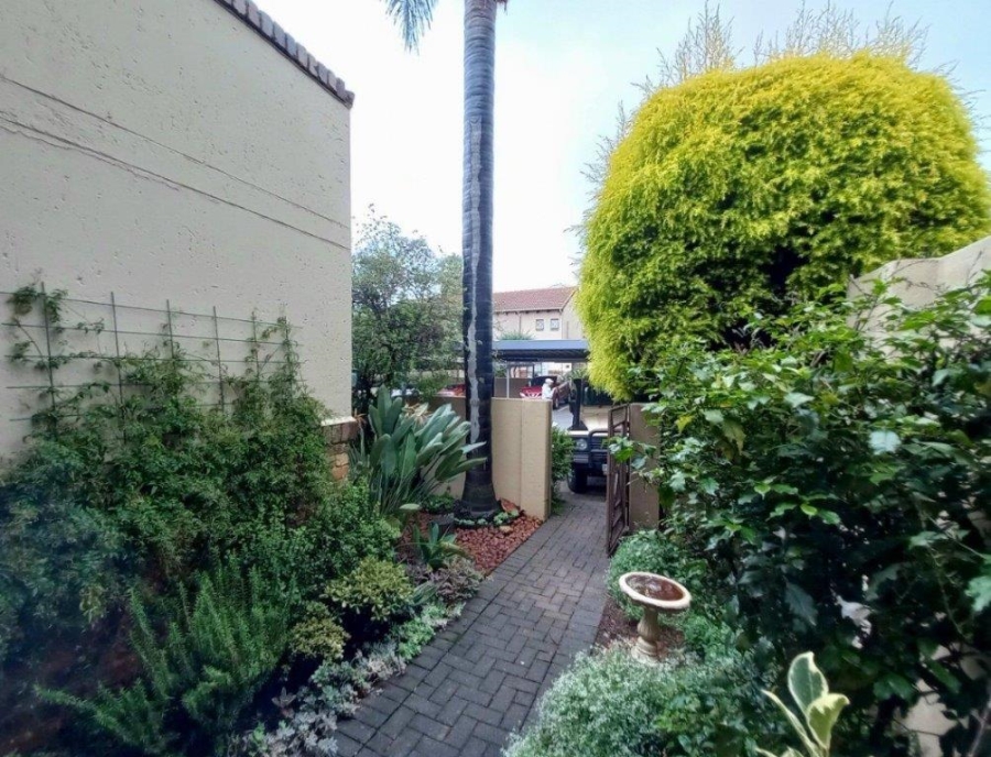 2 Bedroom Property for Sale in Dowerglen Ext 4 Gauteng