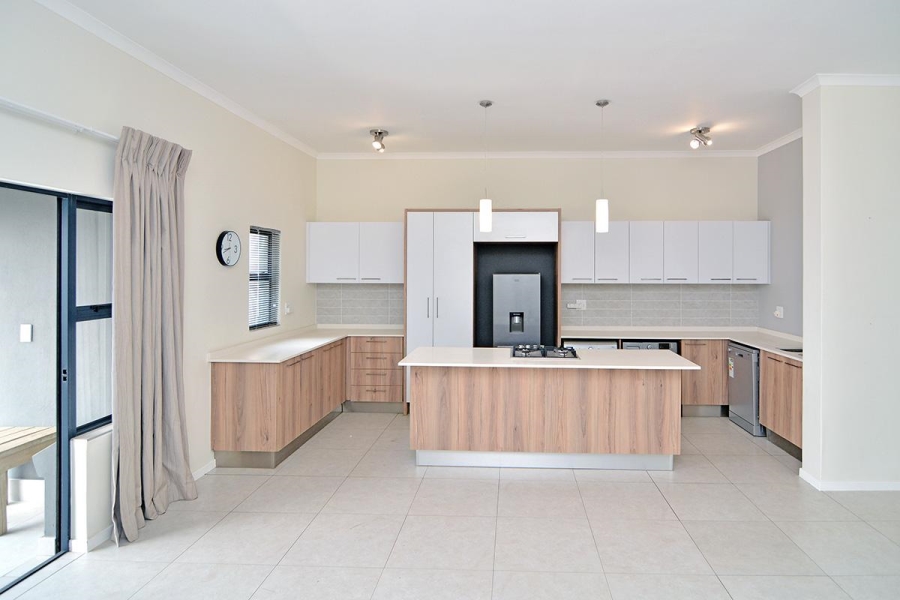 To Let 2 Bedroom Property for Rent in Modderfontein Gauteng