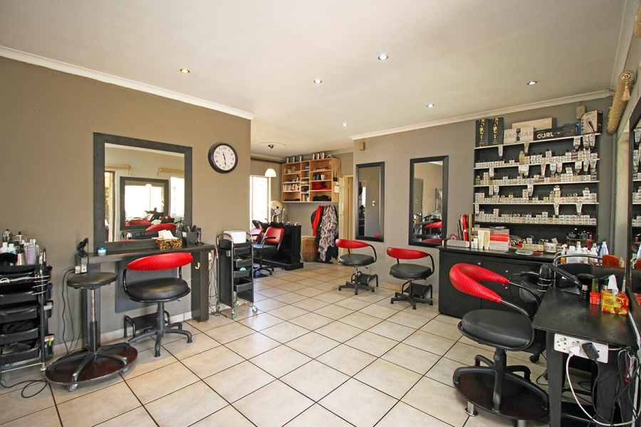 3 Bedroom Property for Sale in Van Riebeeck Park Gauteng