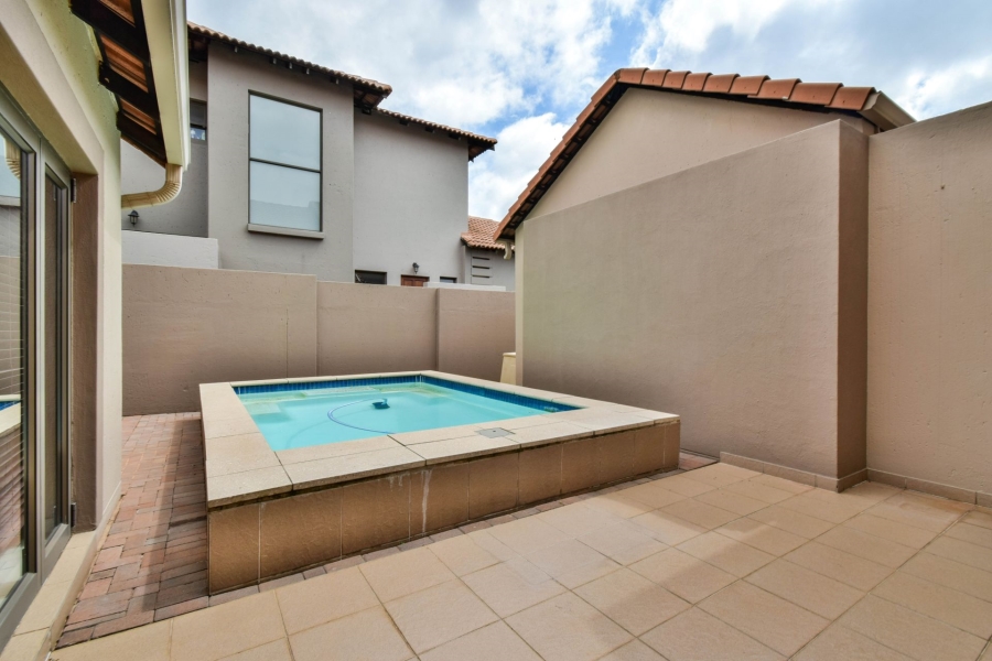 4 Bedroom Property for Sale in Midstream Estate Gauteng
