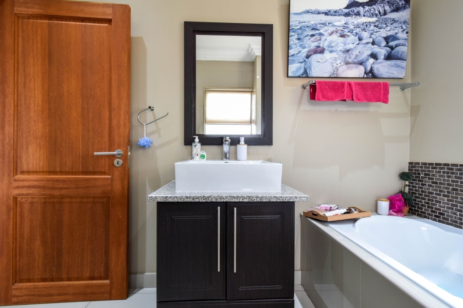 4 Bedroom Property for Sale in Midstream Estate Gauteng