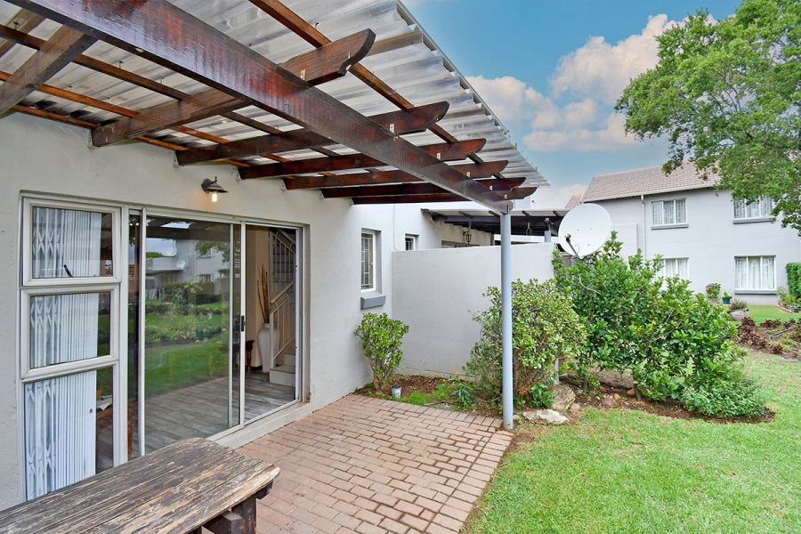 2 Bedroom Property for Sale in Greenstone Hill Gauteng