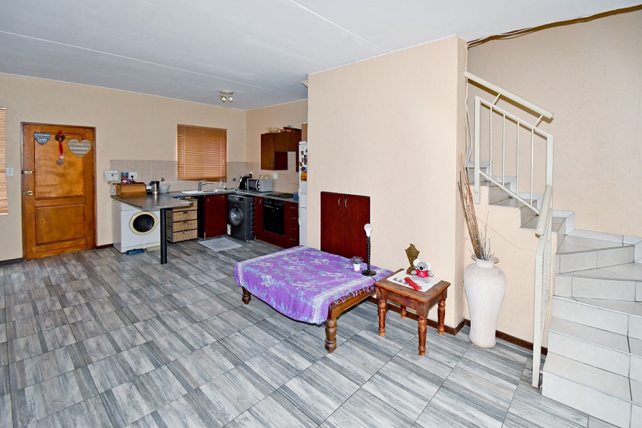 2 Bedroom Property for Sale in Greenstone Hill Gauteng