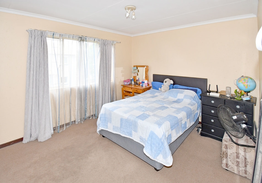 2 Bedroom Property for Sale in Greenstone Hill Gauteng