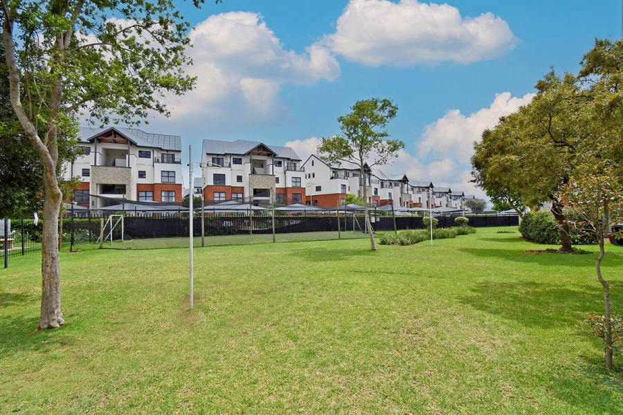 2 Bedroom Property for Sale in Greenstone Hill Gauteng